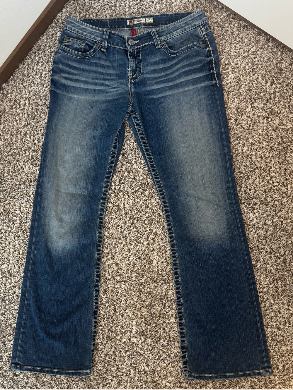 BKE Stella Bootcut Jeans Women’s 30x31 1/2Medium Wash Stretch Denim Buckle Style